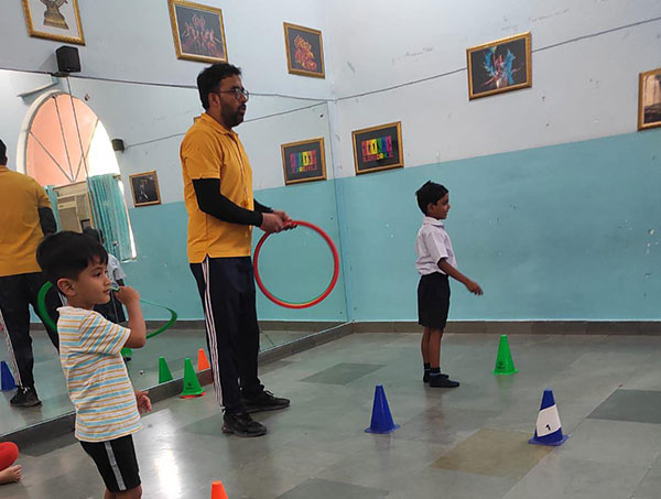 American Montessori Public School