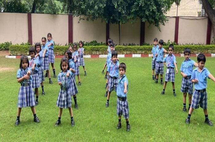 American Montessori Public School